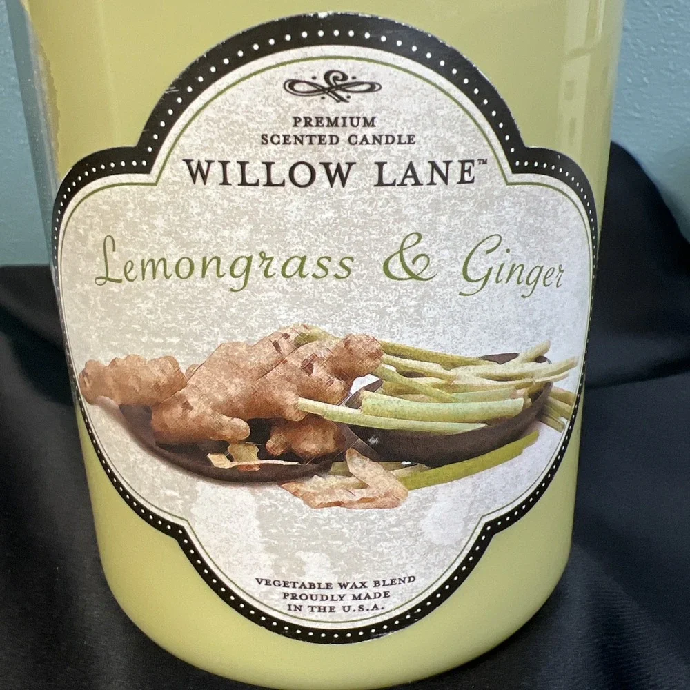 Candle-Lite  Lemongrass‎ & Ginger Willow Lane 19oz Premium Scent Soy Wax Blend